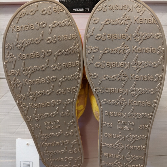 ✨ NEW Kensie Women's Slippers; Size: M 7/8; Color: Pink, Coral, Yellow, & Tan - Picture 5 of 9